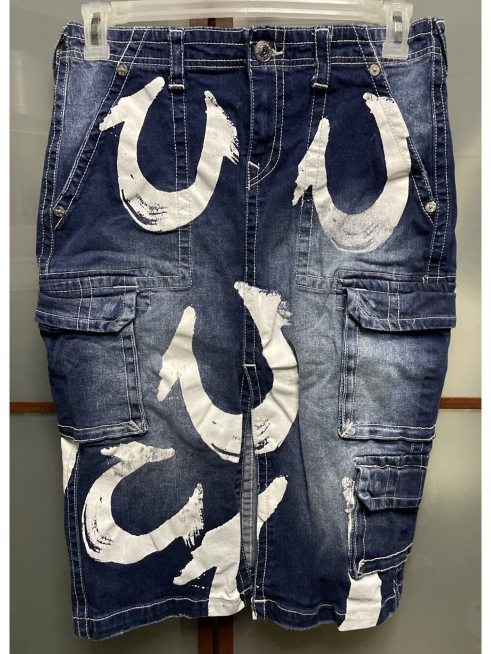 True Religion Denim Size 28 Cargo Jean Midi Skirt Painted Horseshoe Logo Y2K 90s